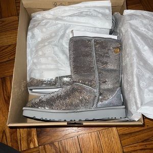 Ugg’s brand new gray sequence